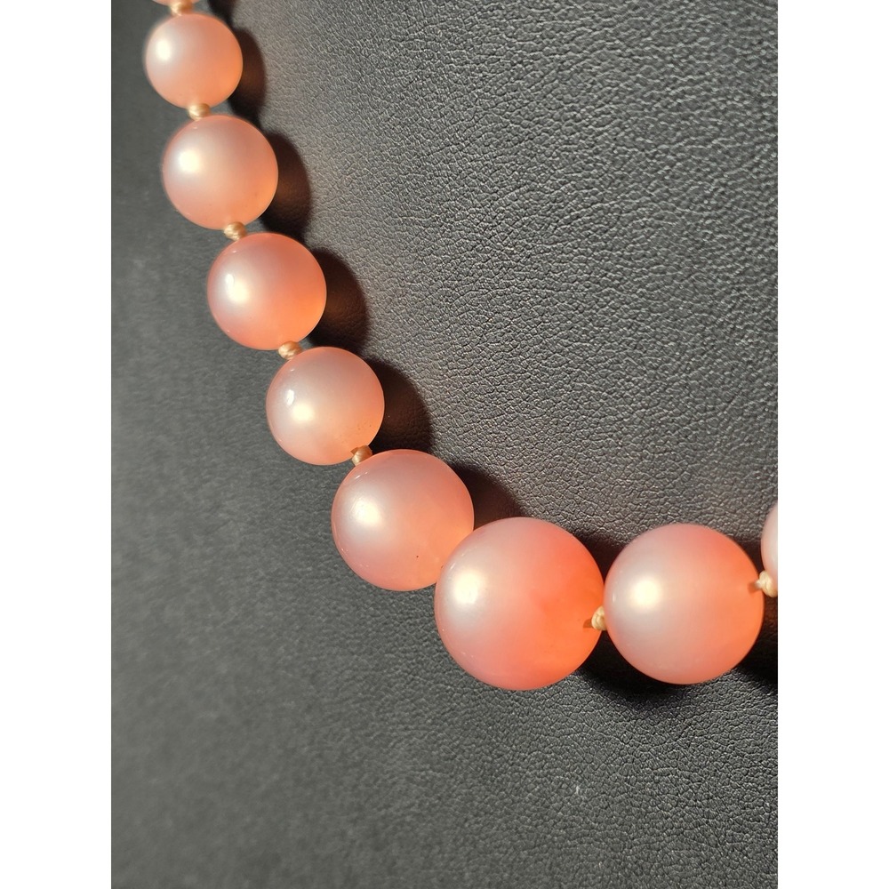 Vintage Pink Moonglow Lucite Graduated Beaded Necklace 18" - Picture 15 of 16